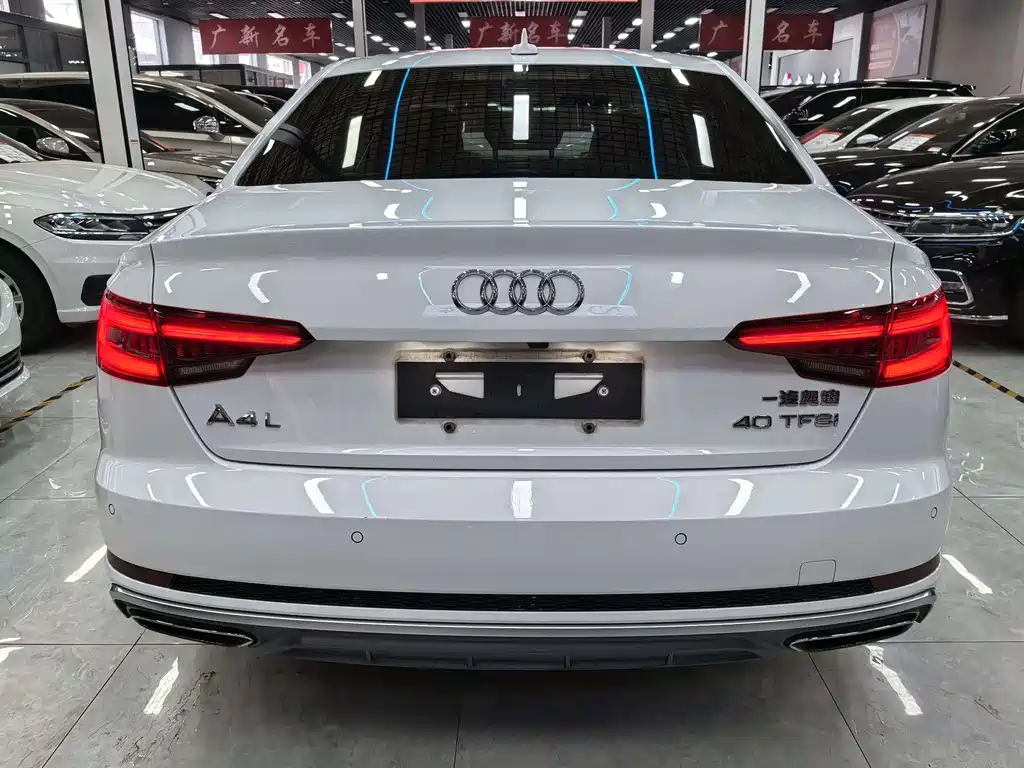 Audi A4L 2019