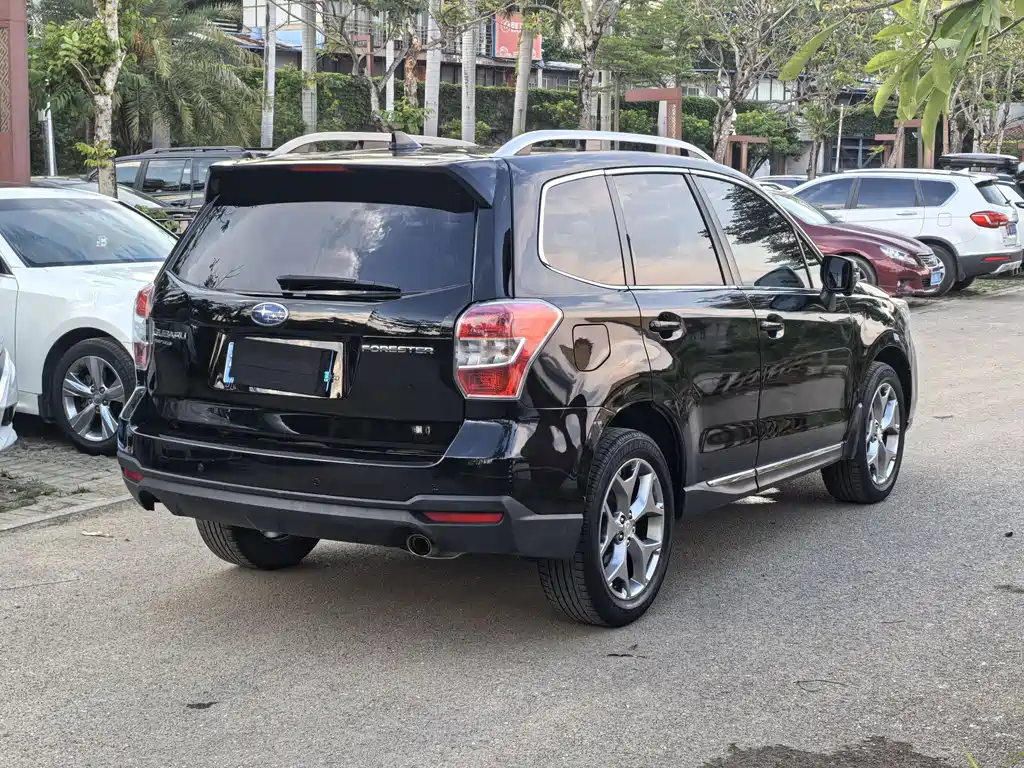 Subaru Forester 2016 — фото 3