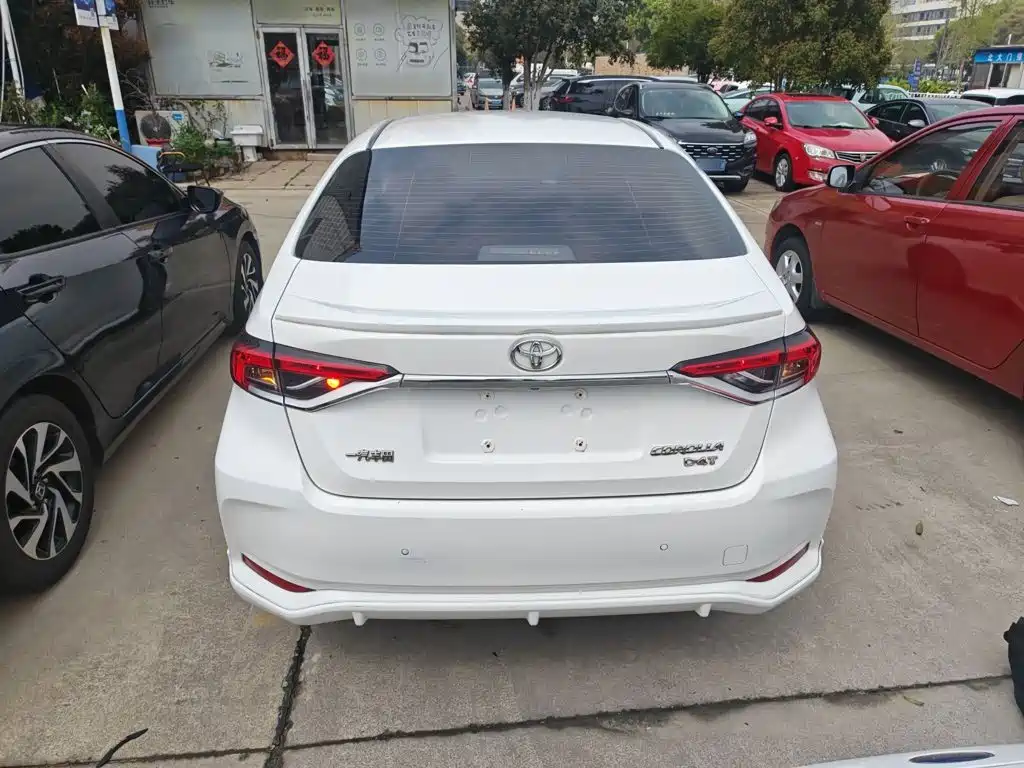 Toyota Corolla 2019 — фото 4