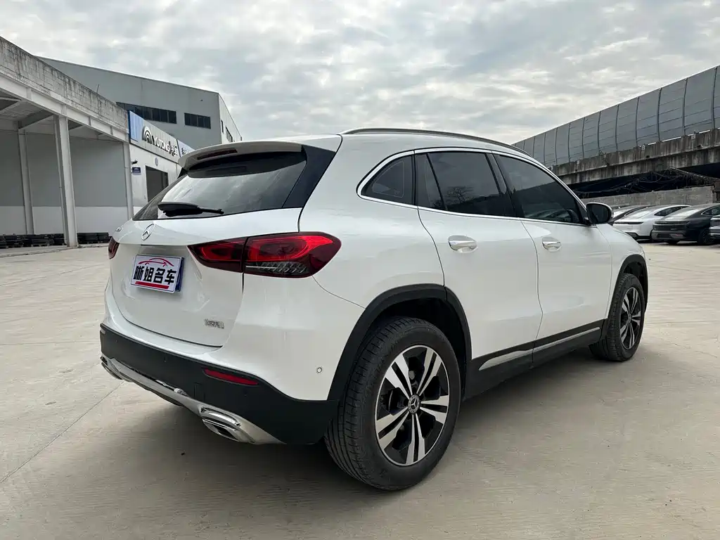 Mercedes-Benz GLA 2023 — фото 9
