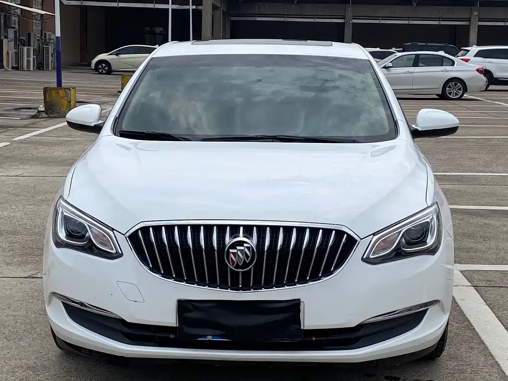 Buick Excelle 2015 — фото 2