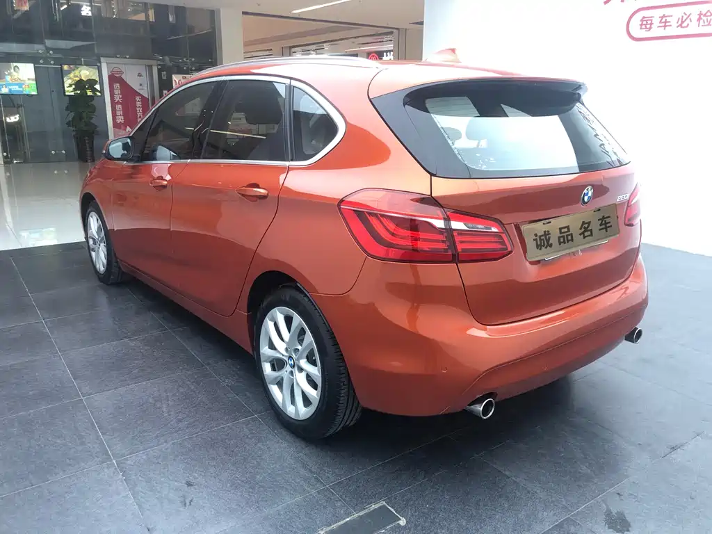 BMW 2 Series Active Tourer 2018 — фото 8