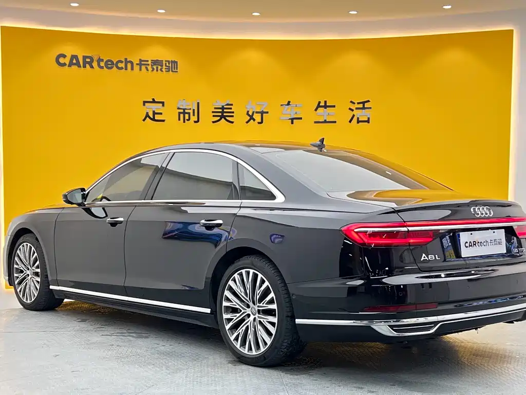 Audi A8 2020 — фото 32