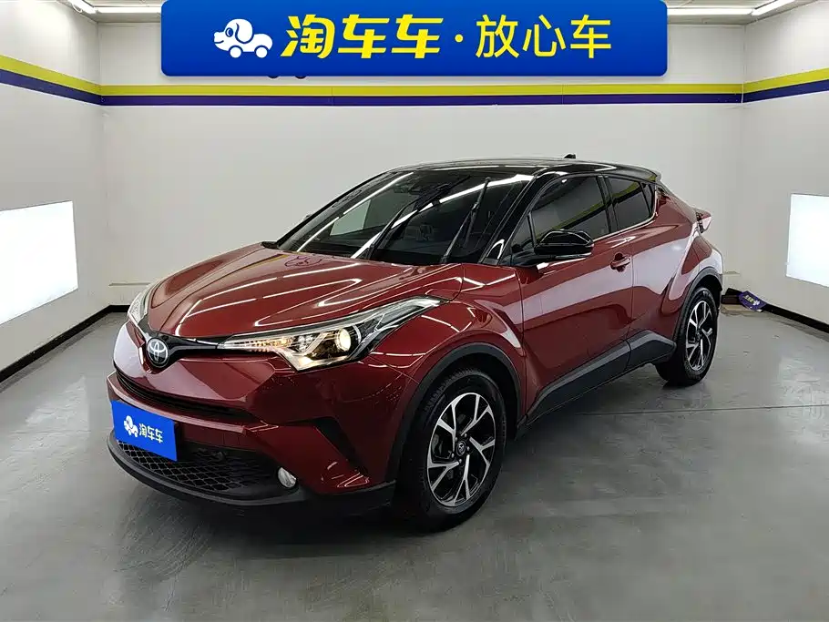Toyota C-HR 2019 — фото 1