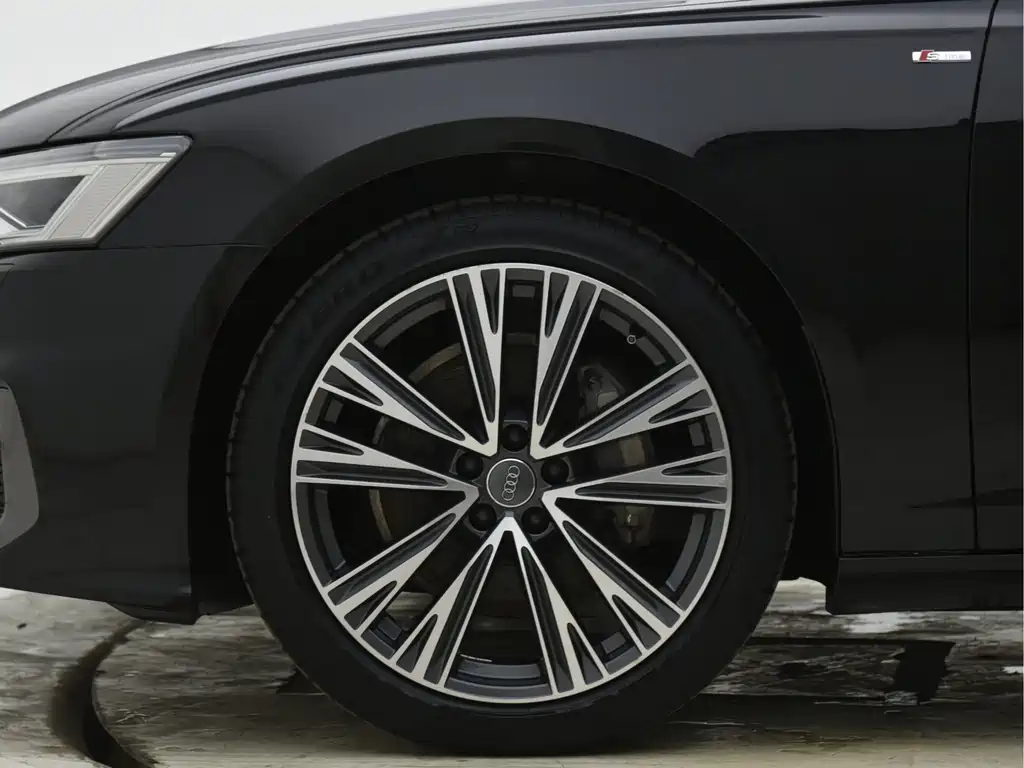 Audi A6L 2022 — фото 12