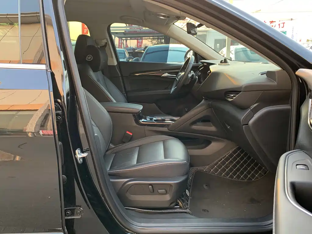 Buick Envision Plus 2023 — фото 13