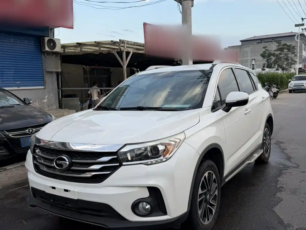 GAC Trumpchi GS4 2016 — фото 1