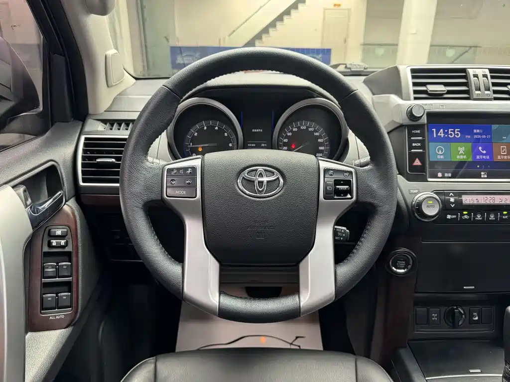 Toyota Prado 2017 — фото 10
