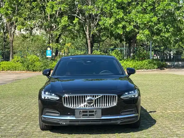 Volvo S90 2024