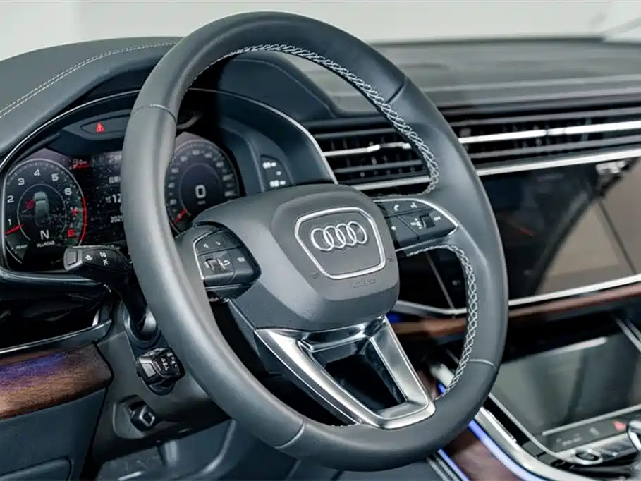 Audi Q7 2025 — фото 8