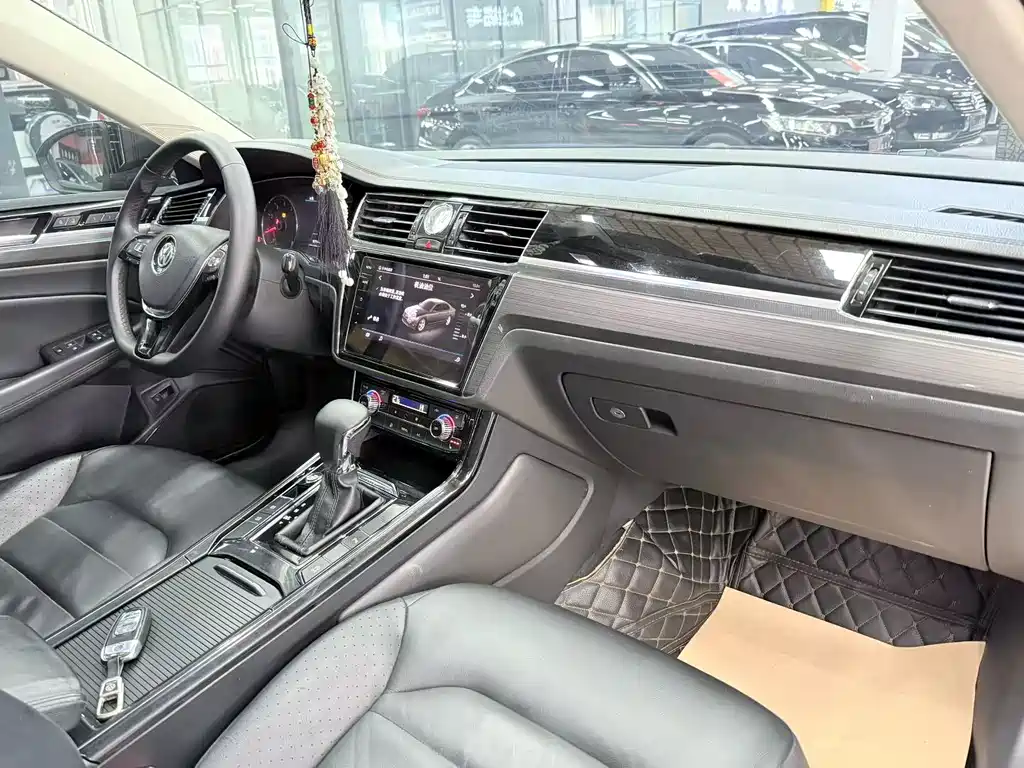 Volkswagen Phideon 2018 — фото 3