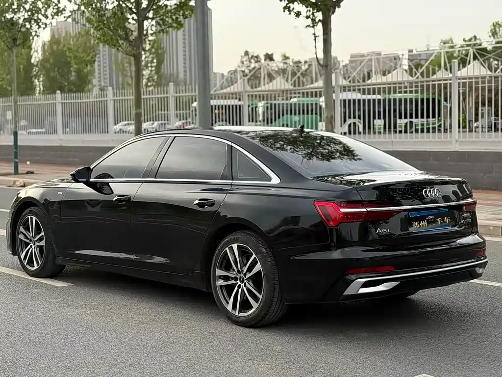 Audi A6L 2023 — фото 18