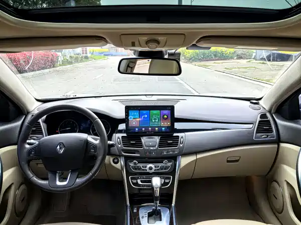 Renault Latitude 2011