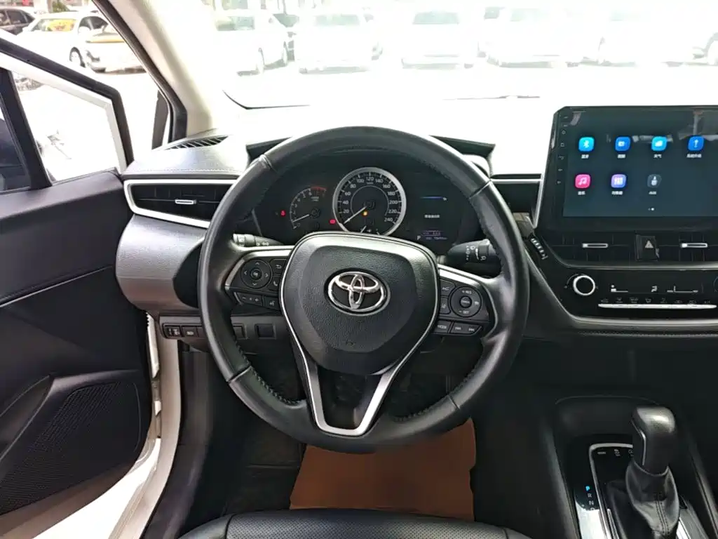 Toyota Corolla 2021 — фото 11