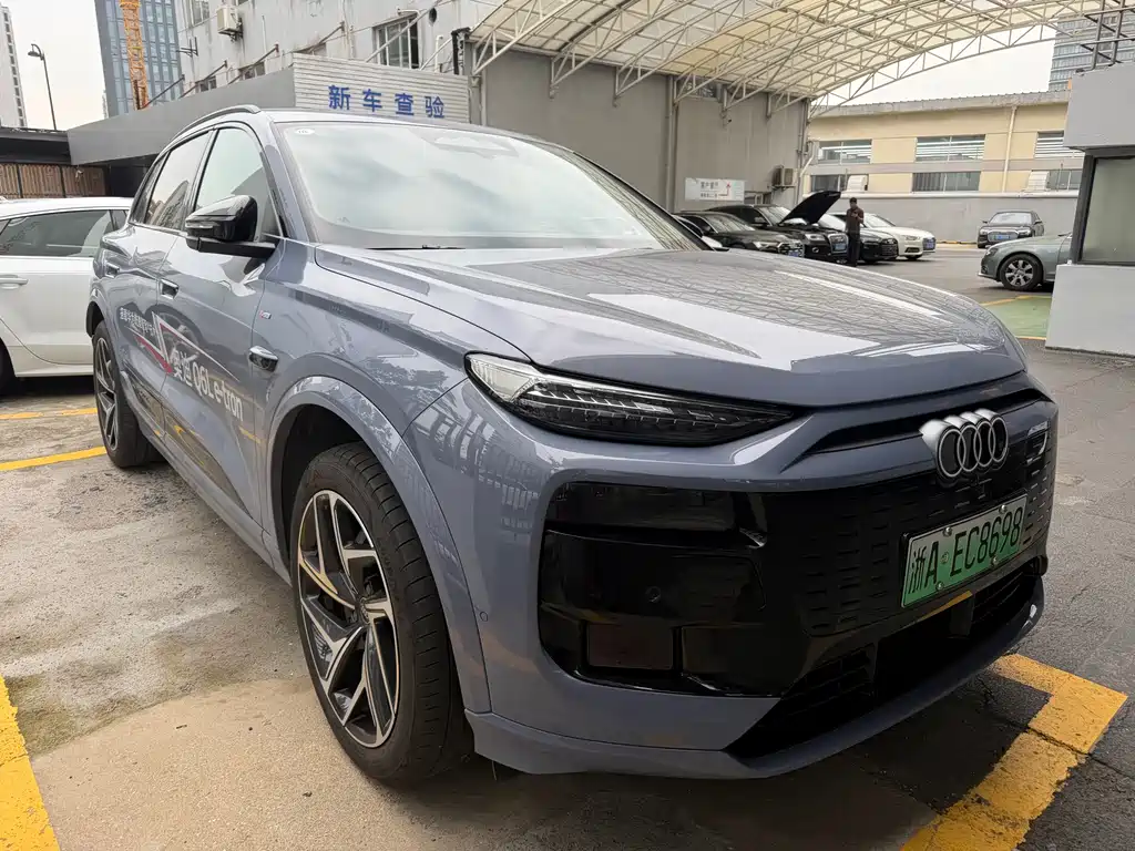 Audi Q6L e-tron 2025 — фото 3