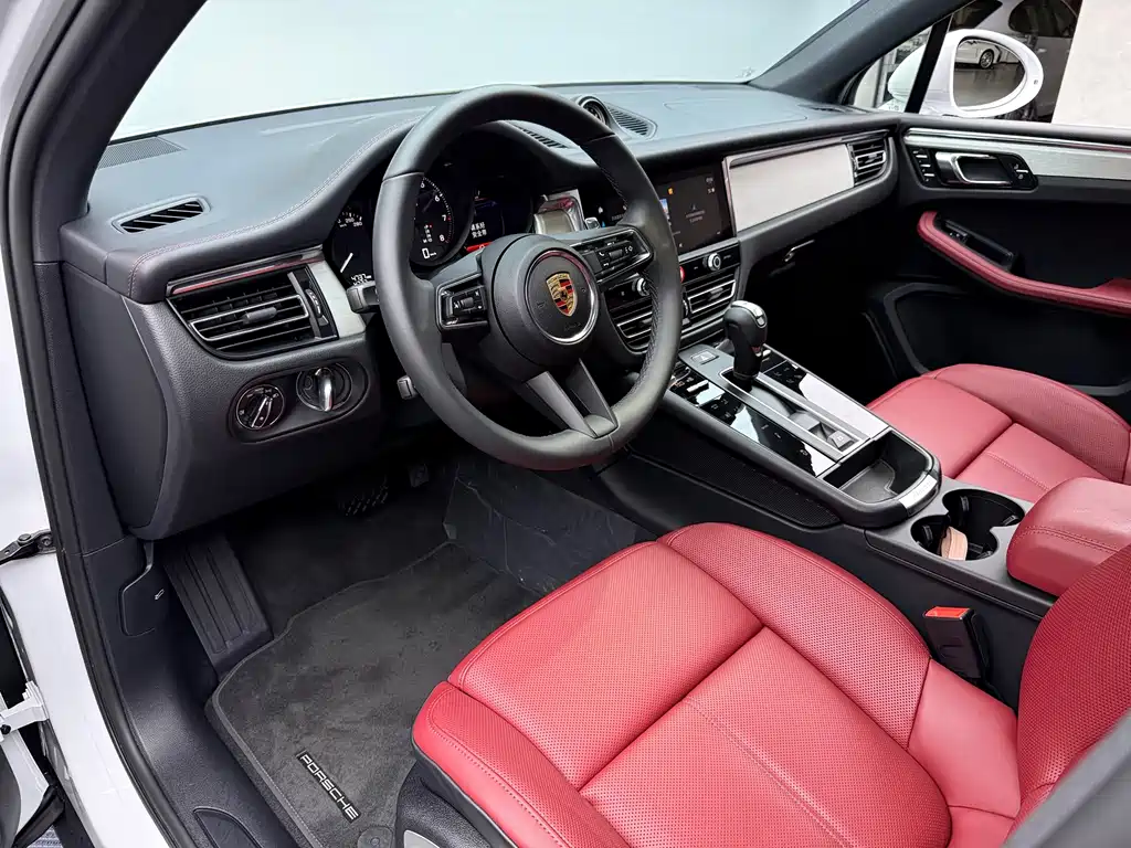 Porsche Macan 2025 — фото 14