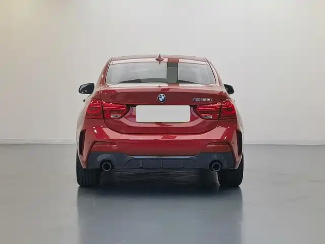BMW 1 Series 2022 — фото 9