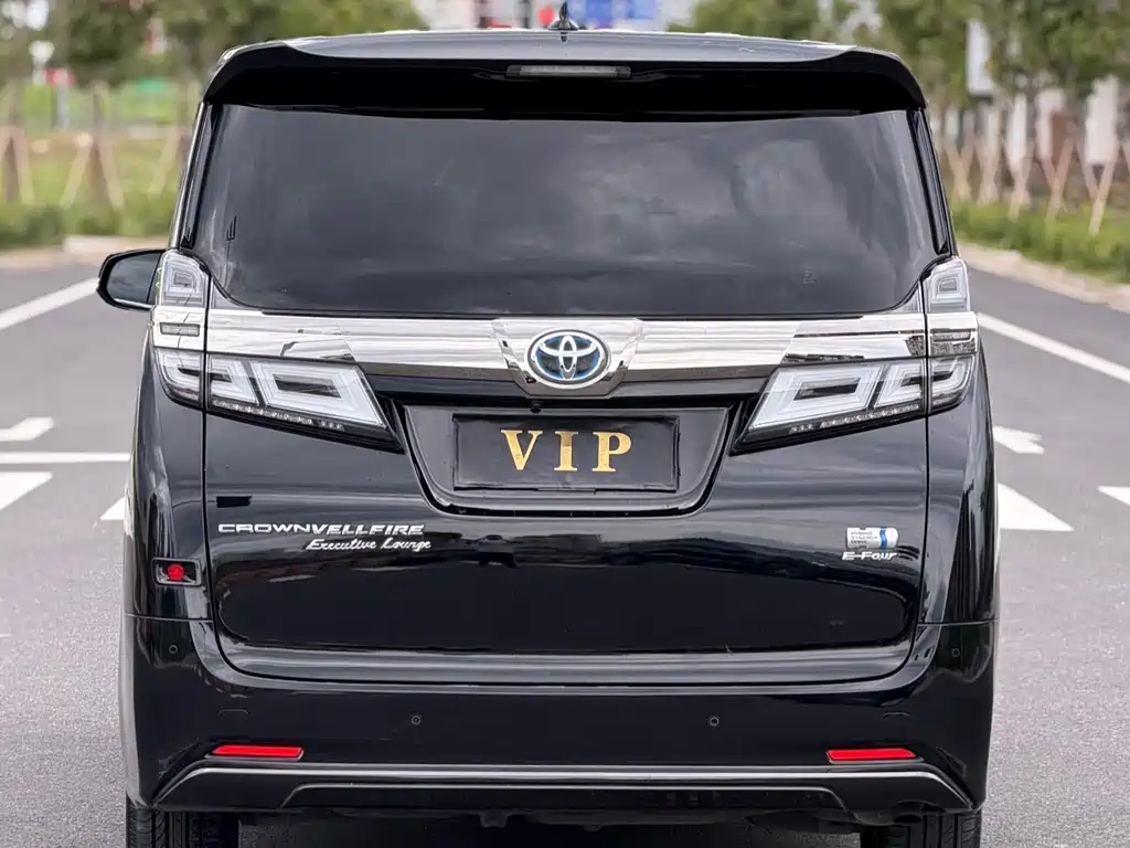 Toyota Vellfire 2022 — фото 9