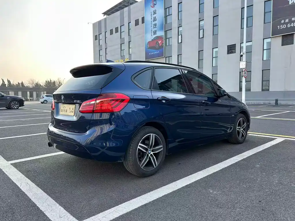 BMW 2 Series Active Tourer 2017 — фото 16