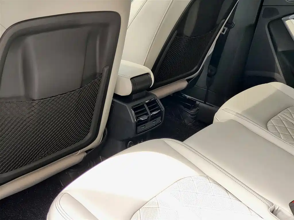 Audi Q3 Sportback 2023 — фото 9