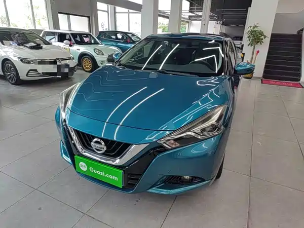 Nissan Bluebird 2019