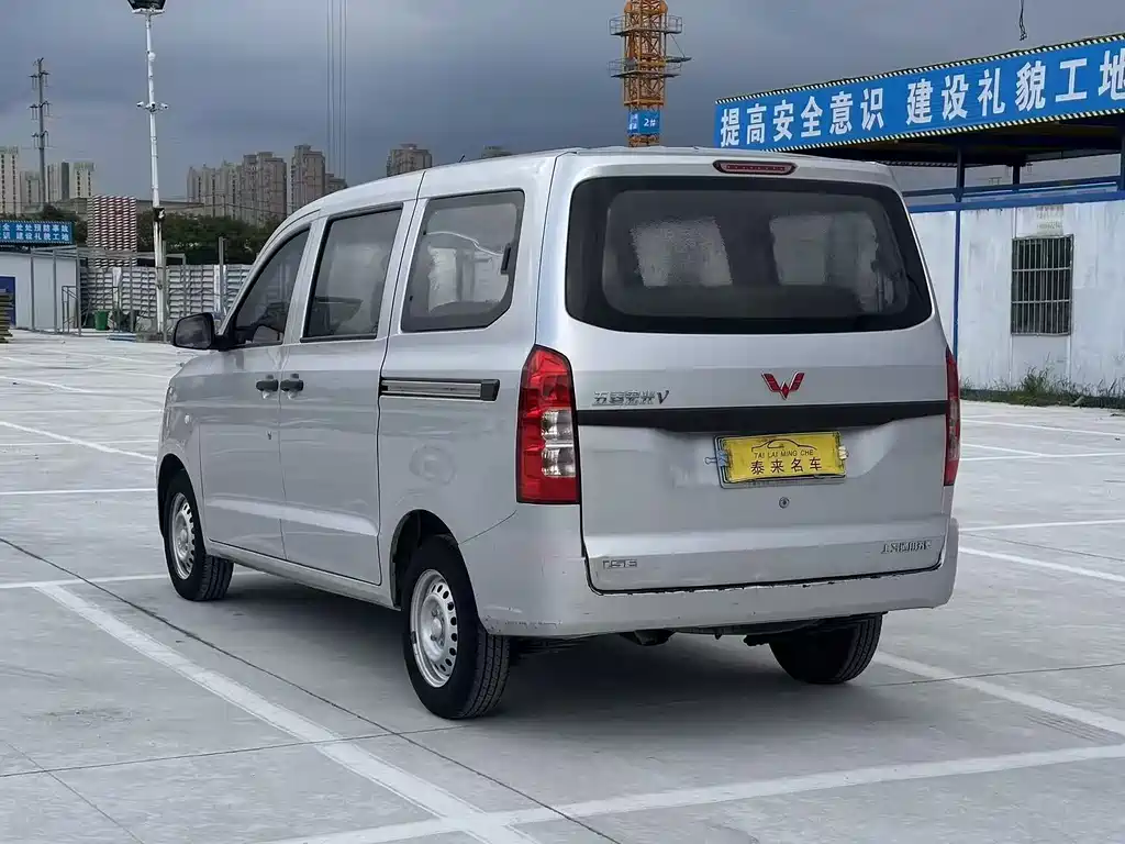 Wuling Hongguang V 2021 — фото 11