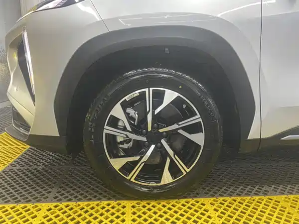 Geely Galaxy L7 2025