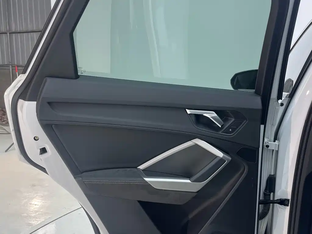 Audi Q3 2022 — фото 19