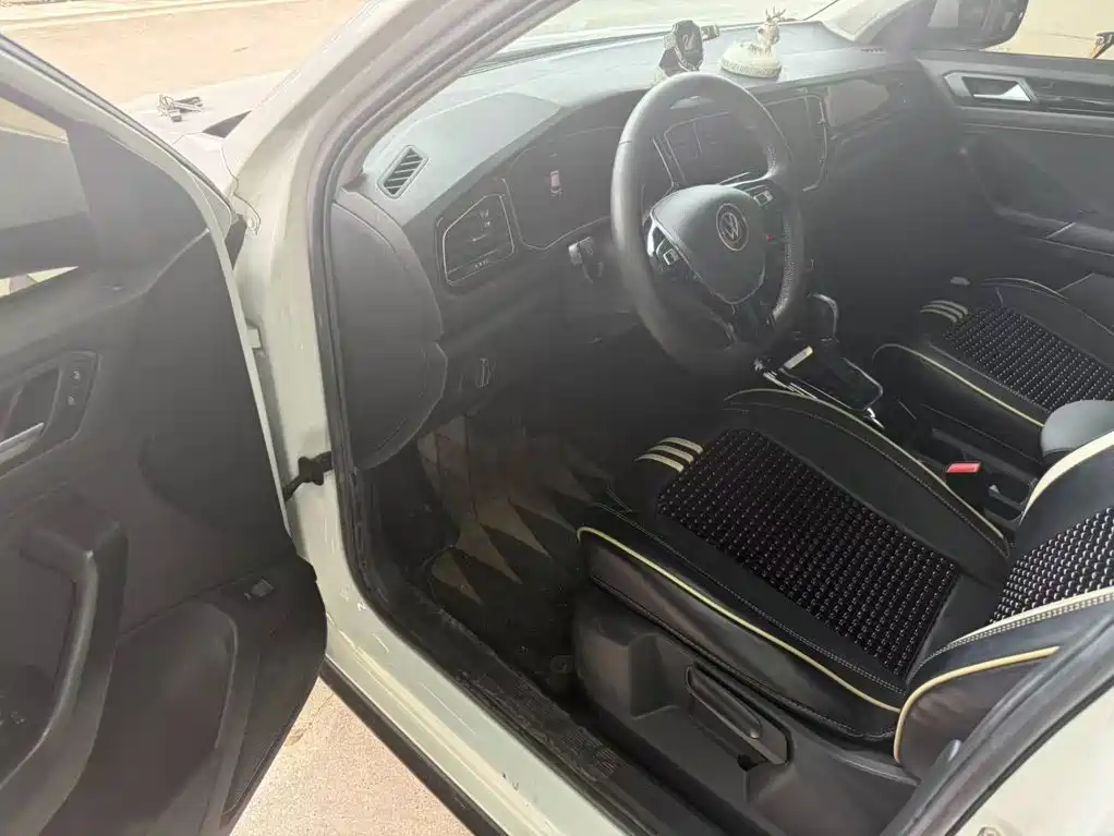 Volkswagen T-Roc 2021