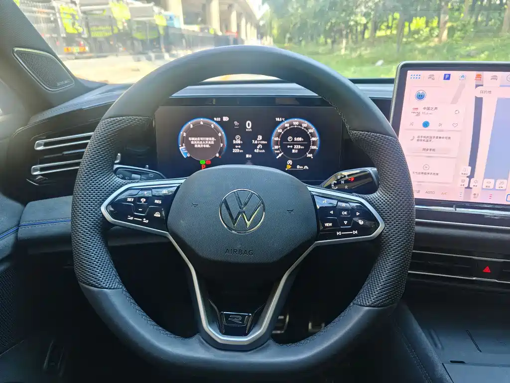 Volkswagen Tiguan L 2024 — фото 18