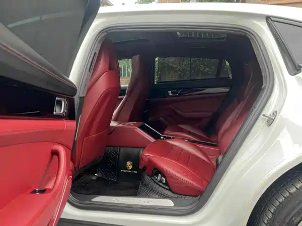 Porsche Panamera 2019