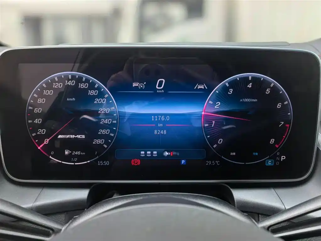 Mercedes-Benz GLC AMG 2025 — фото 14