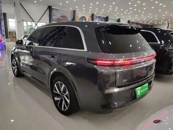 Li Auto L8 2023