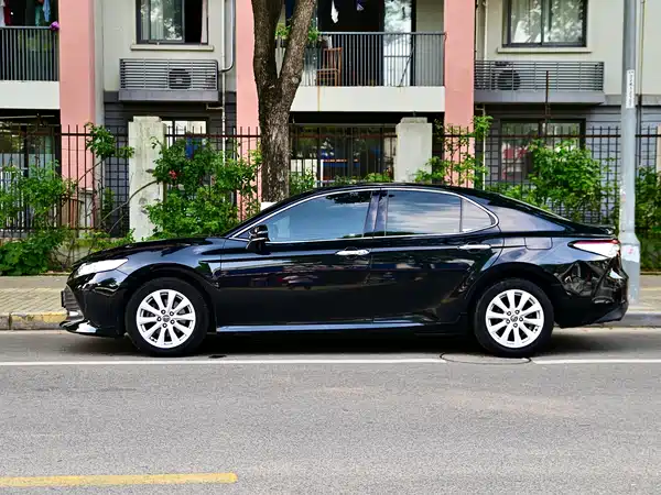 Toyota Camry 2019