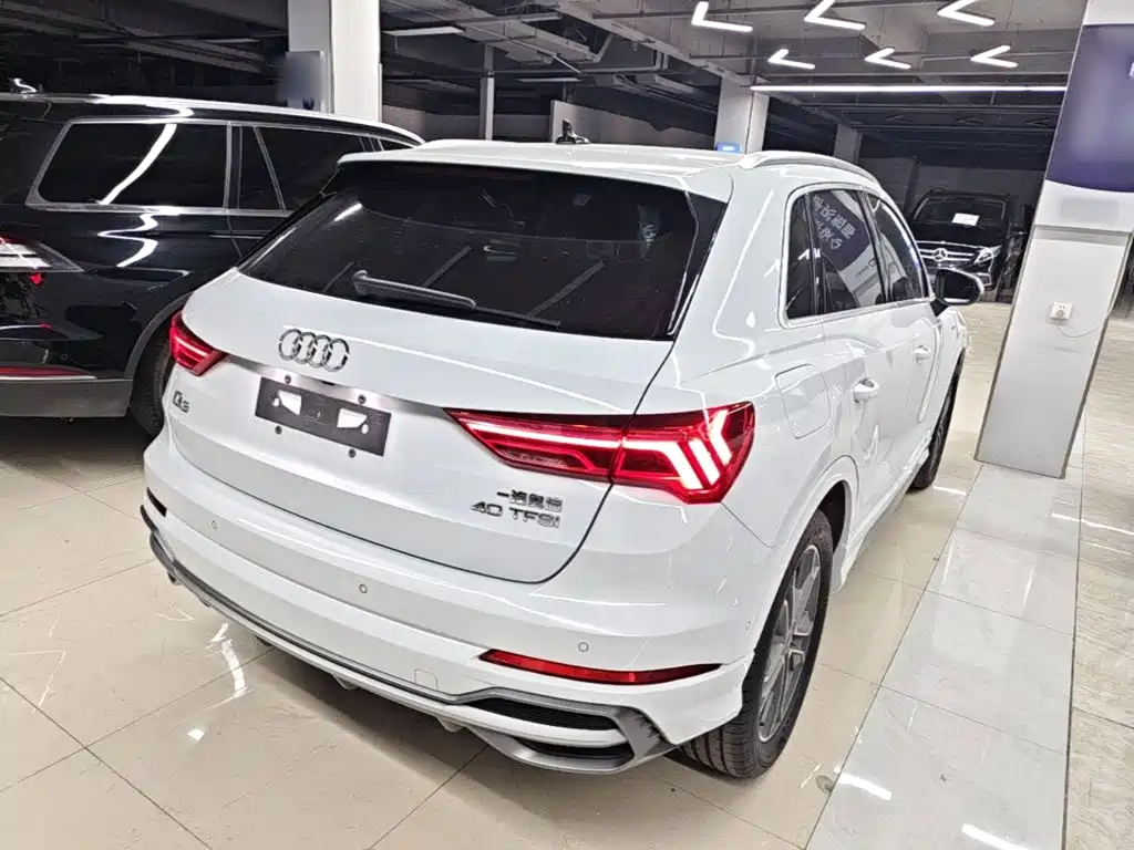 Audi Q3 2021 — фото 7