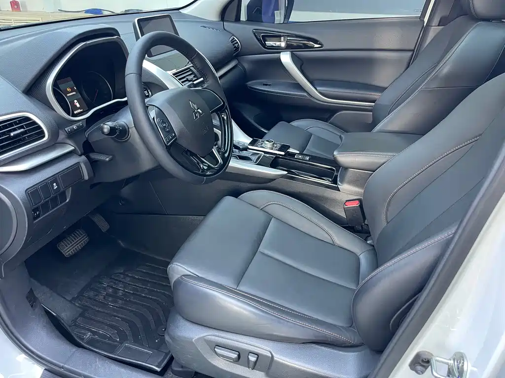Mitsubishi Eclipse Cross 2021 — фото 4