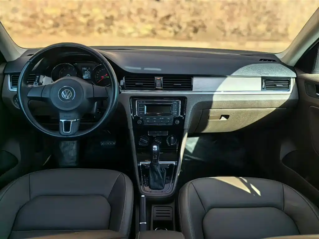 Volkswagen Bora 2014 — фото 13