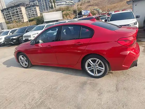 BMW 1 Series 2021