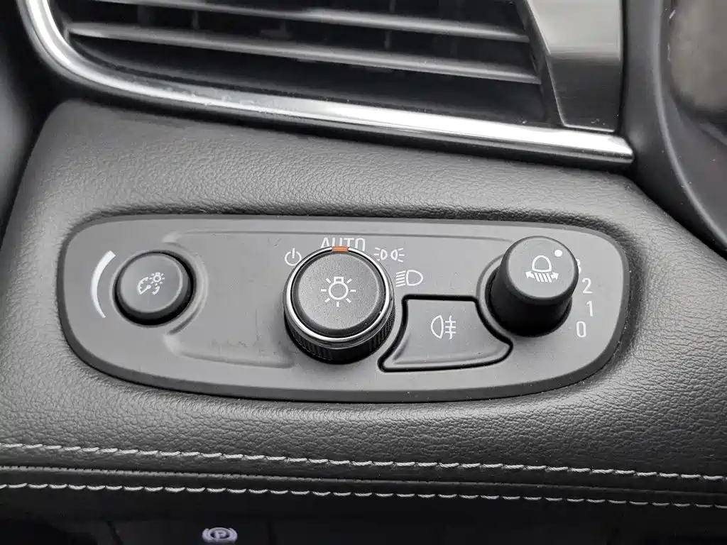 Buick LaCrosse 2022 — фото 21