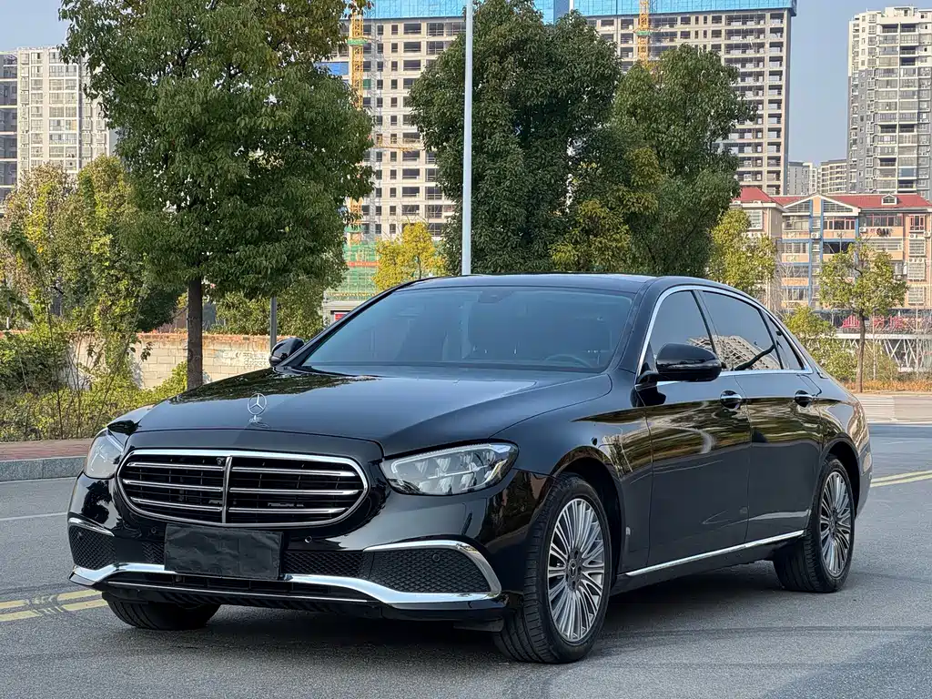 Mercedes-Benz E-Class 2022 — фото 2