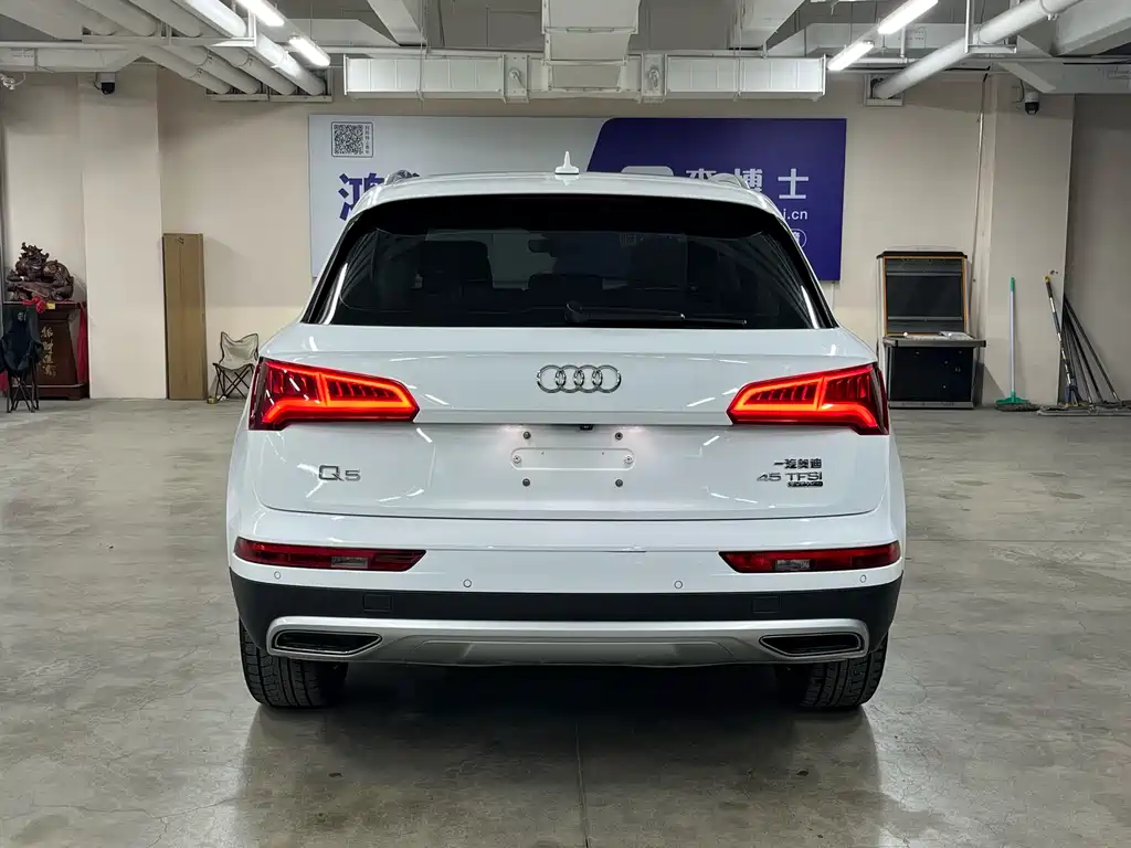 Audi Q5L 2019 — фото 8