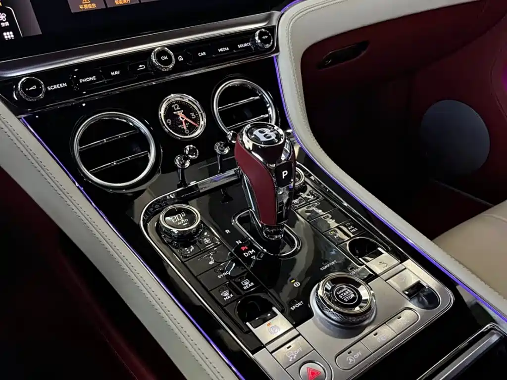 Bentley Continental 2022 — фото 9