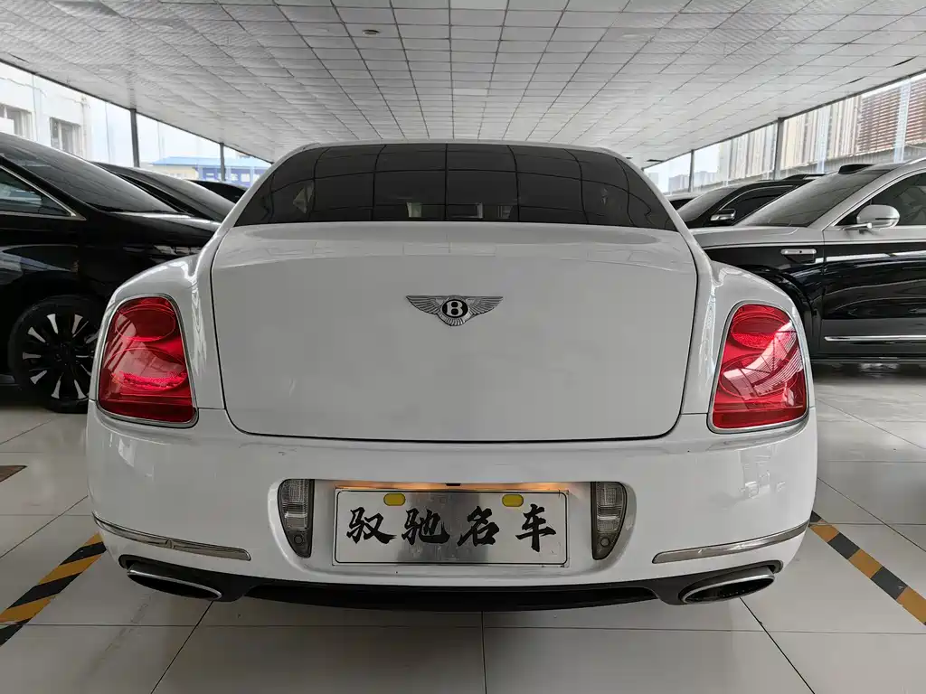 Bentley Flying Spur 2010 — фото 18