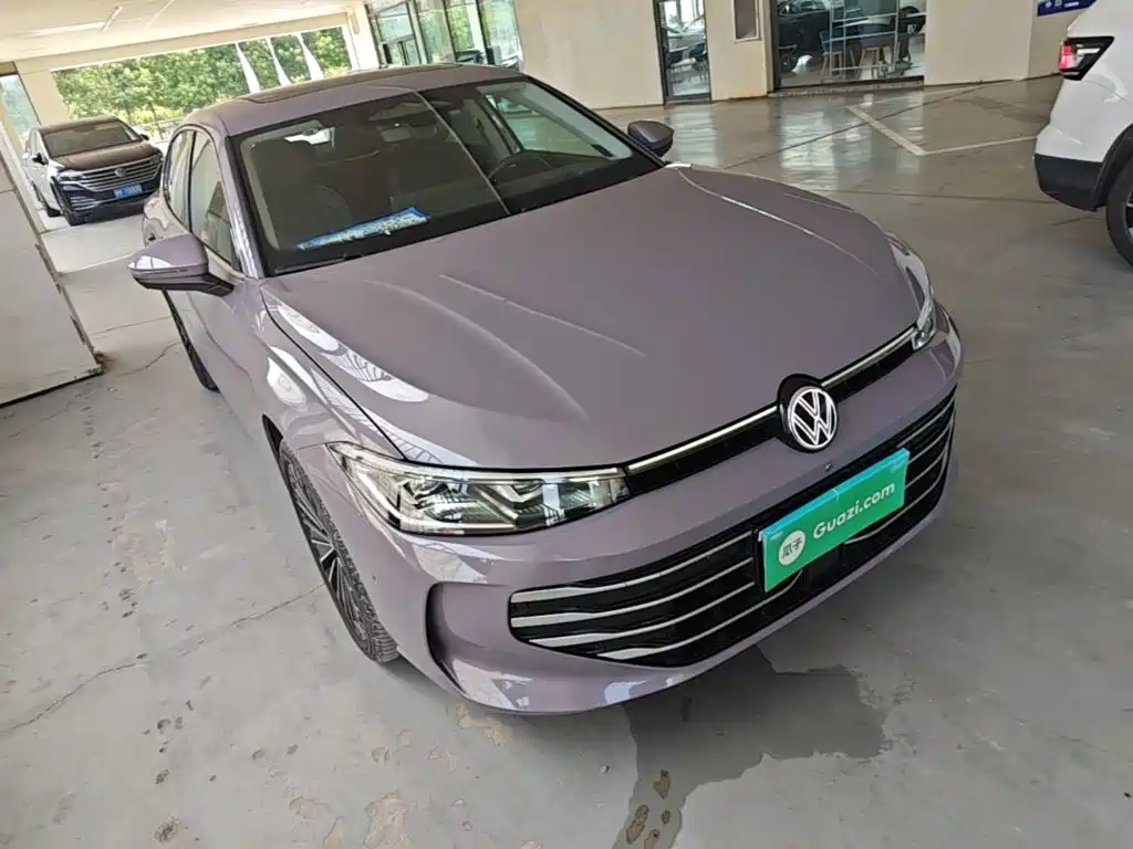 Volkswagen Passat 2025