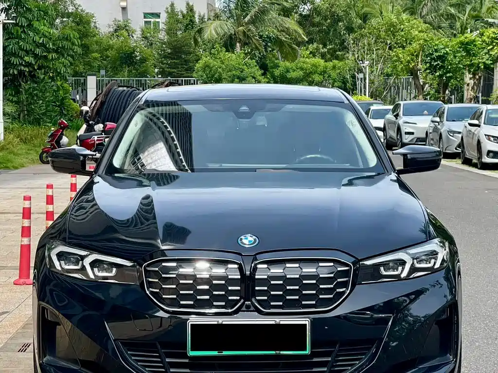 BMW i3 2022 — фото 2