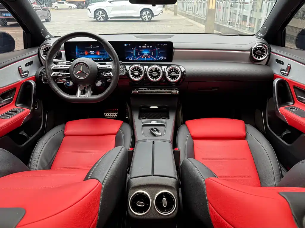 Mercedes-Benz A-Class AMG 2024 — фото 19