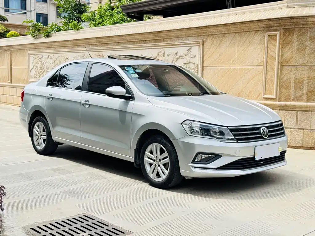 Volkswagen Jetta 2017 — фото 3