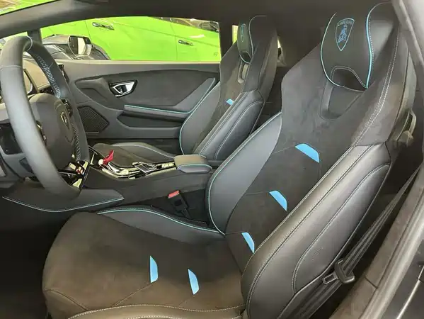 Lamborghini Huracan 2024