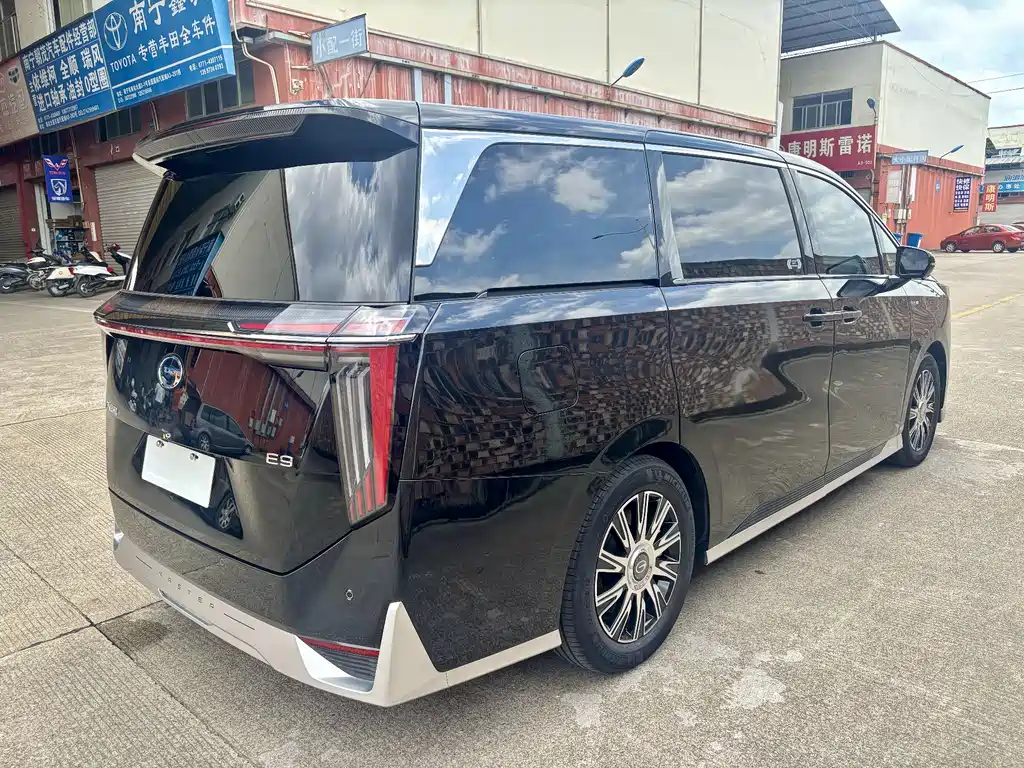 GAC Motor Trumpchi E9 2025 — фото 4