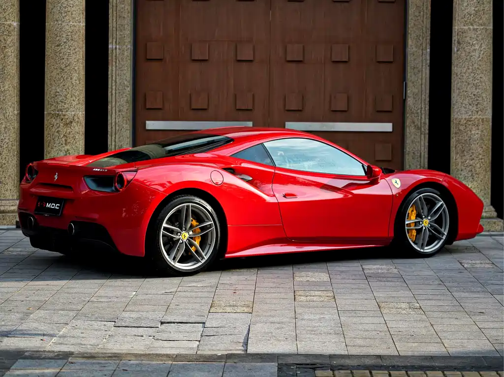 Ferrari 488 2016 — фото 6